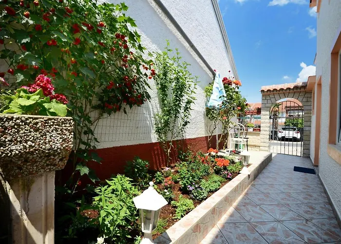 With Parking Space - 13141 Porec